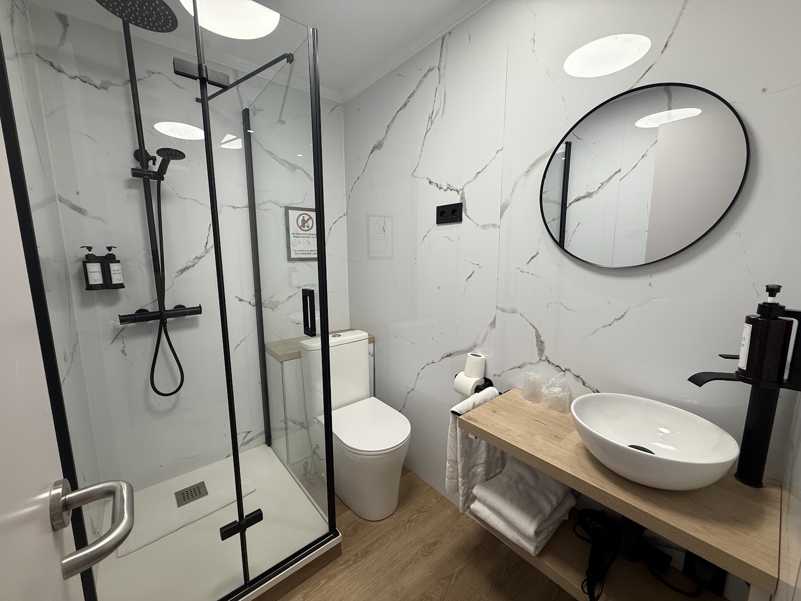 Hostal Plaza photo 9