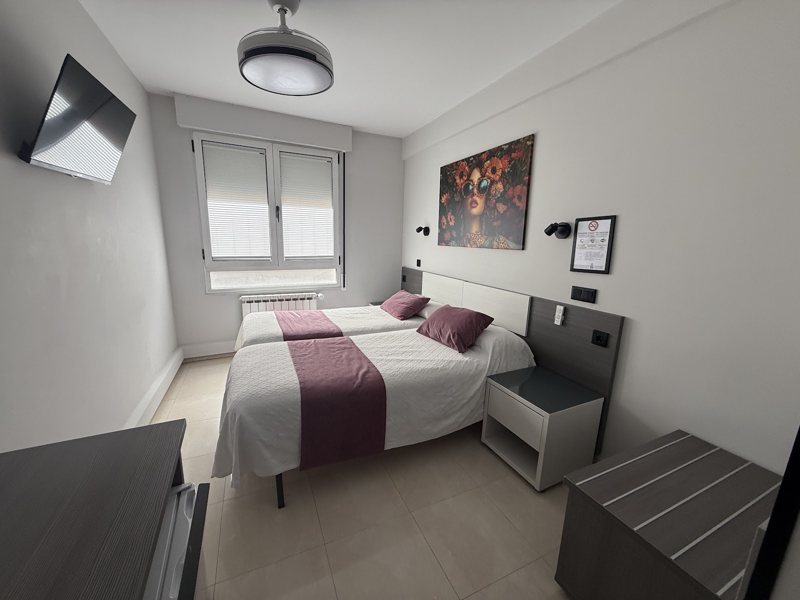 Hostal Plaza photo 10