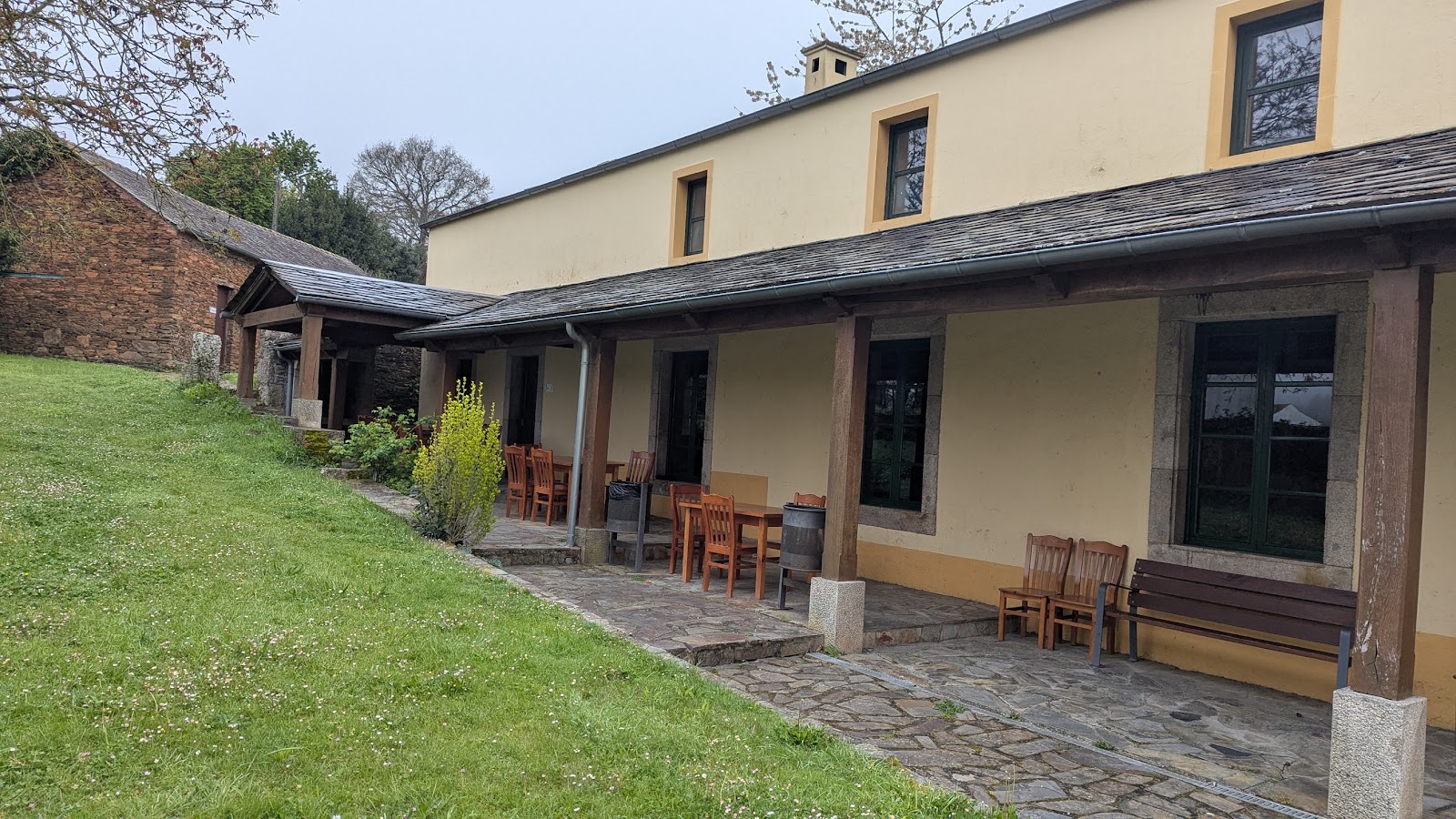 Albergue de peregrinos de Baamonde photo 8