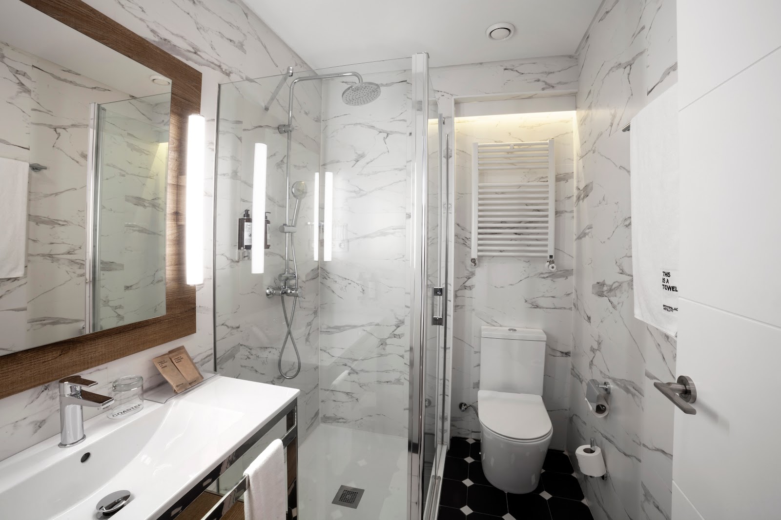 Petit Palace Arana photo 3