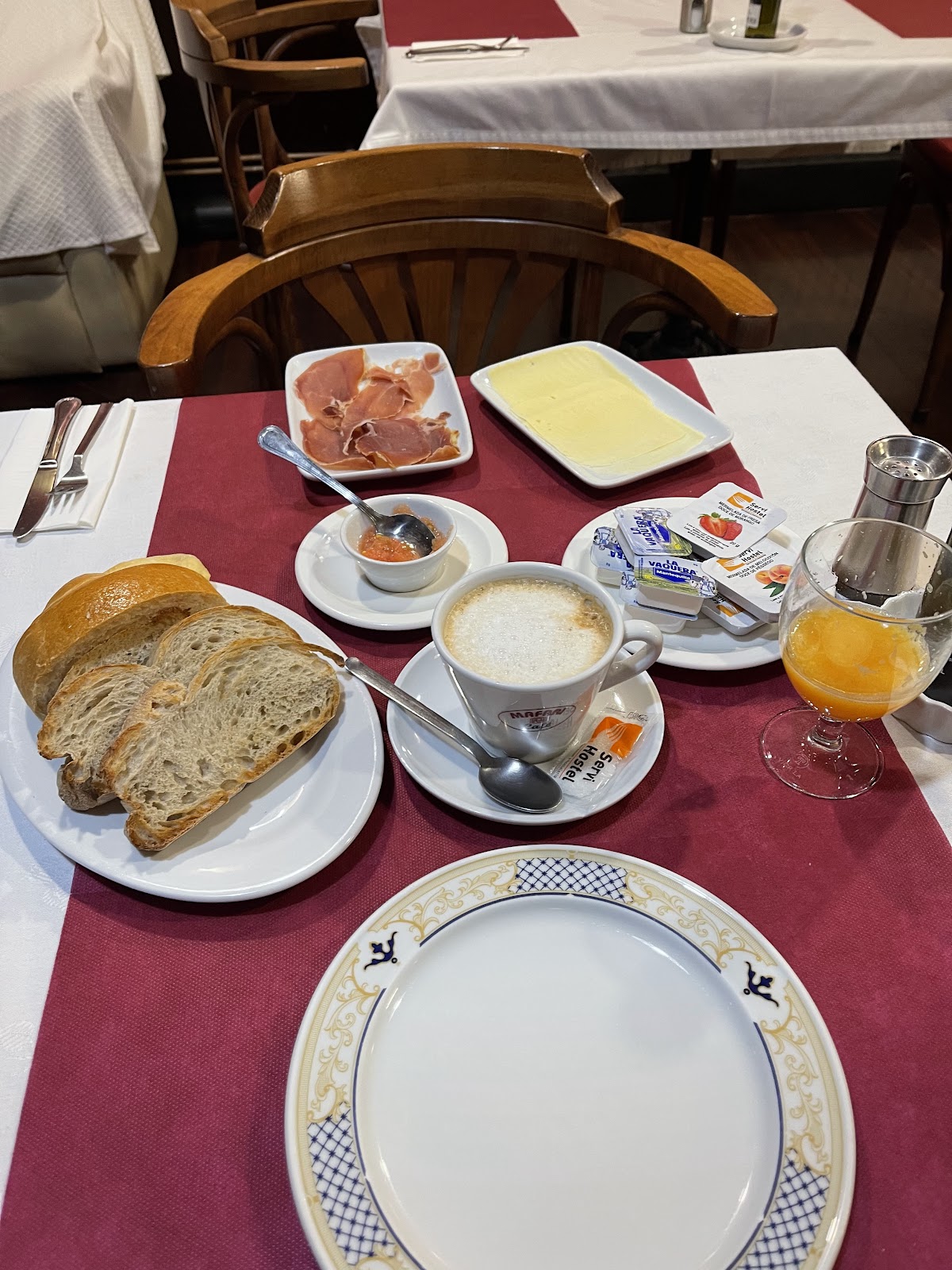 Hotel Entrecercas photo 6