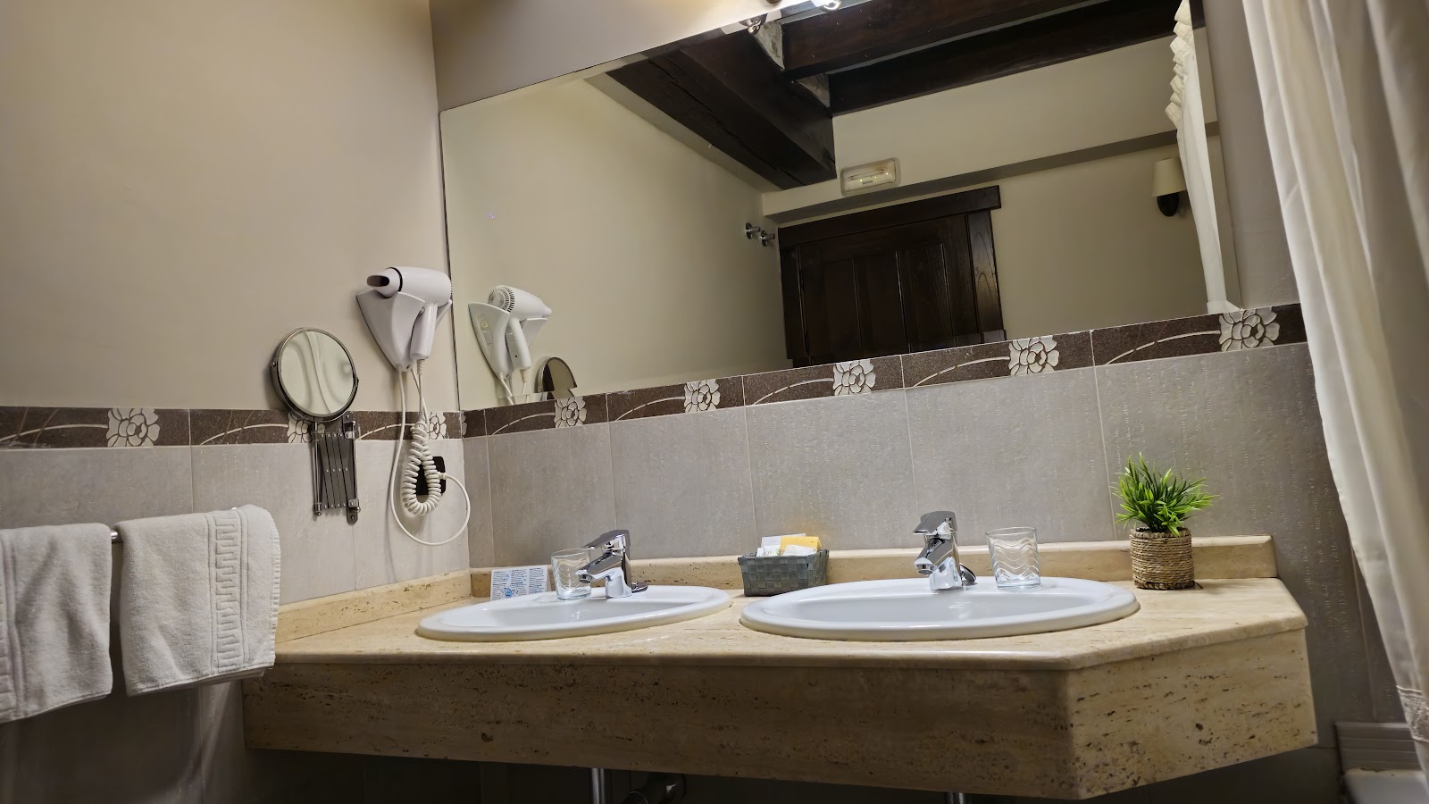 Hotel La Casona de Revolgo photo 3