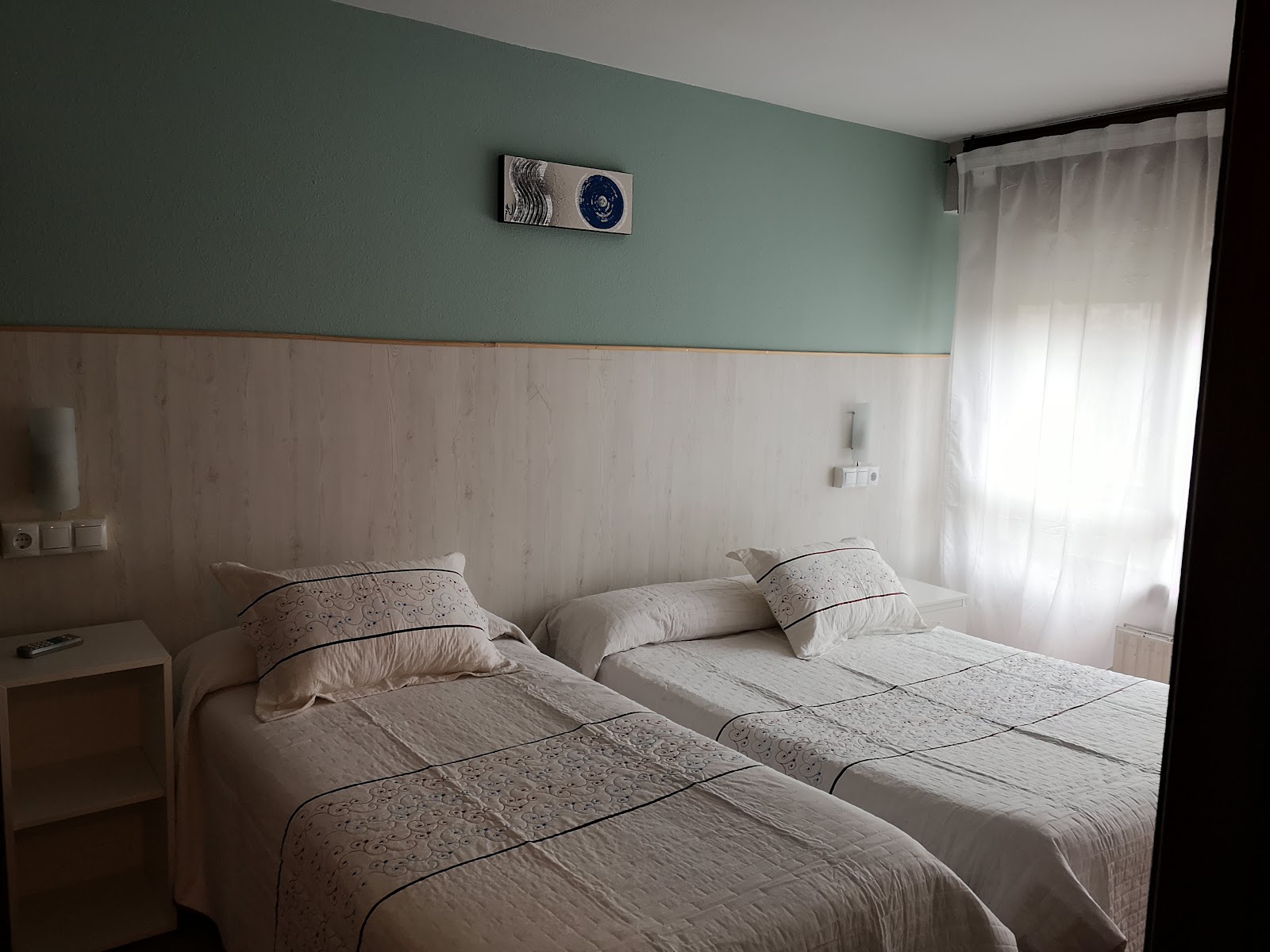 Hostal Campoamor photo 2