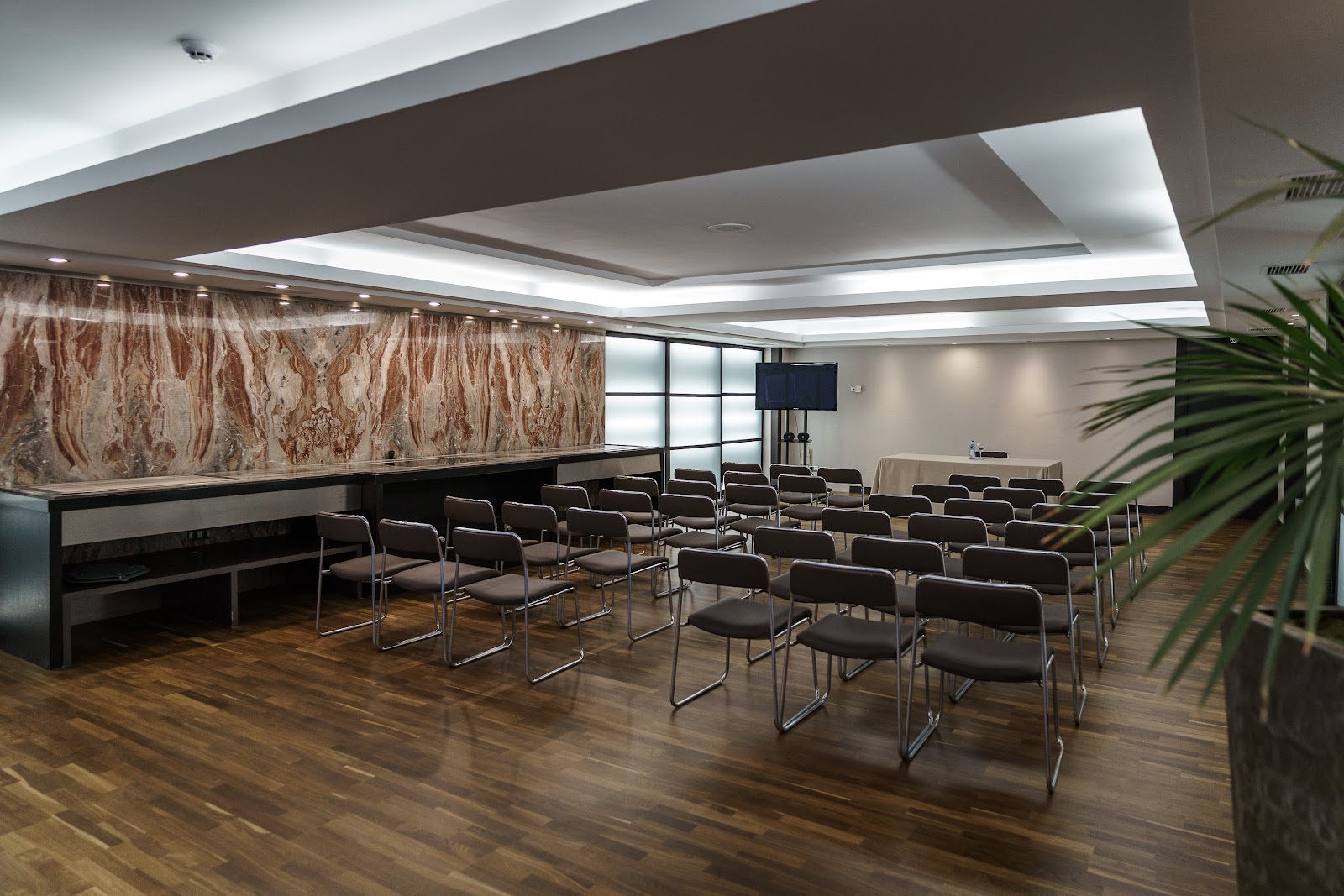 HOTEL ABANDO photo 4