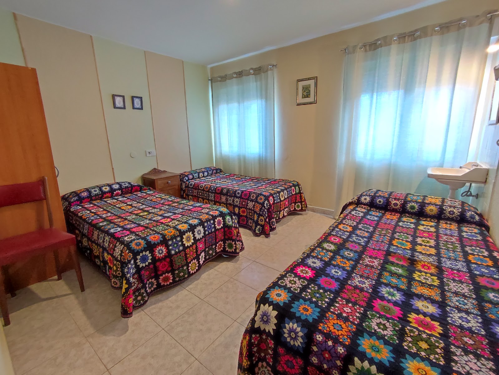 Hostal Paulino w/ pilgrim room rates photo 3