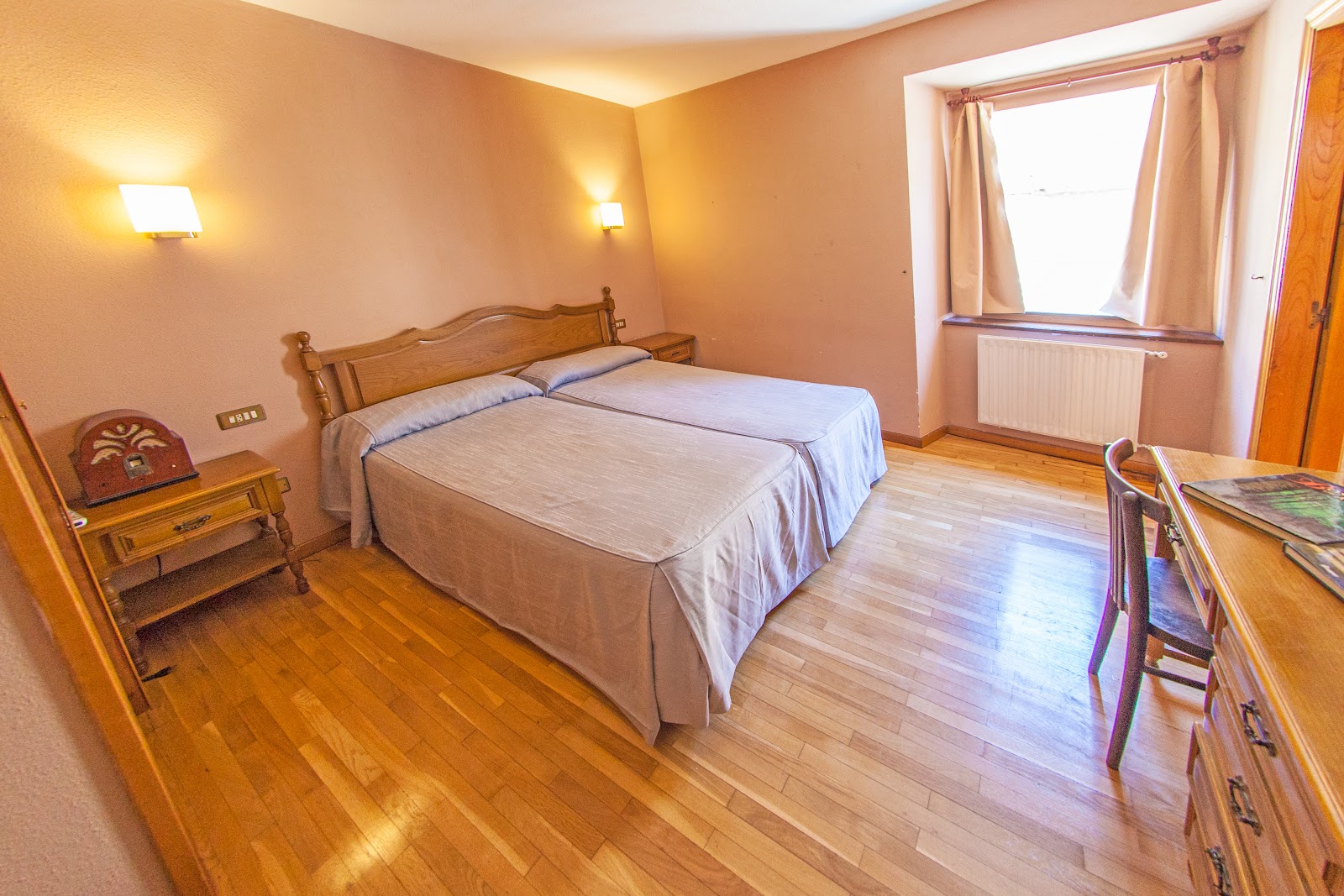 Hotel Restaurante La Casona de Jovellanos photo 2