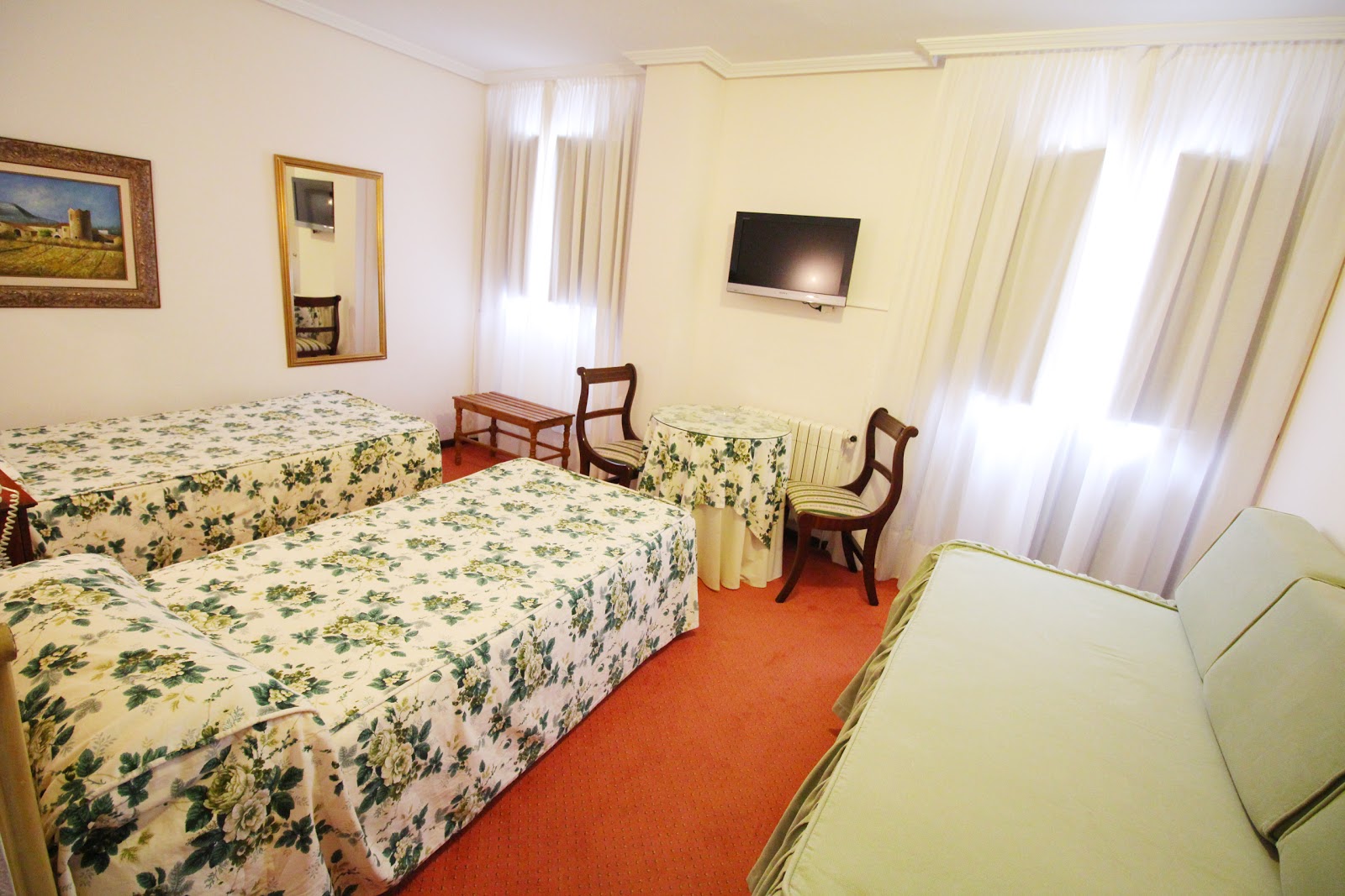 Hotel Santillana photo 2