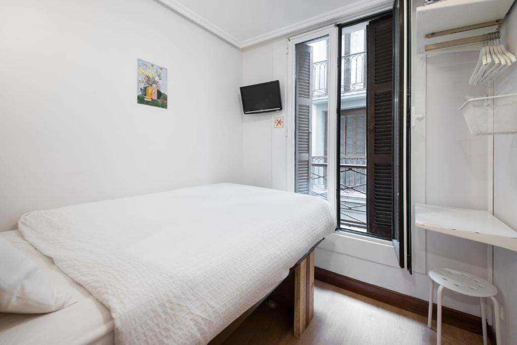 PENSION SANTA CLARA SAN SEBASTIAN photo 7