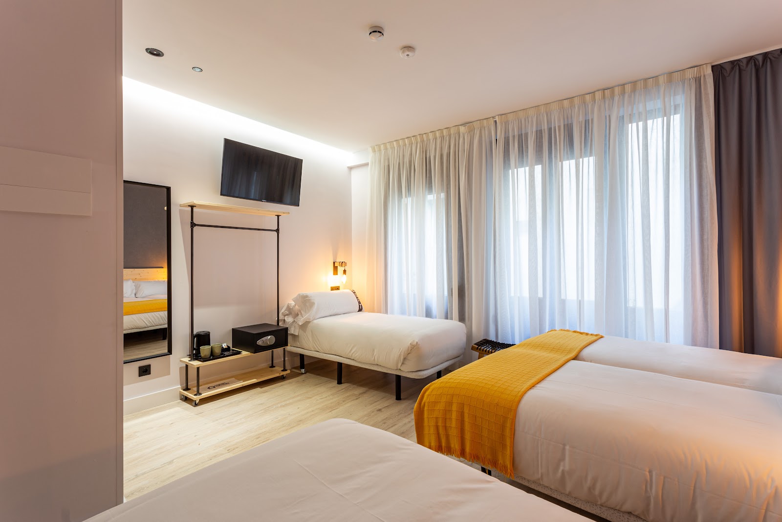 Casual Fuentes photo 2