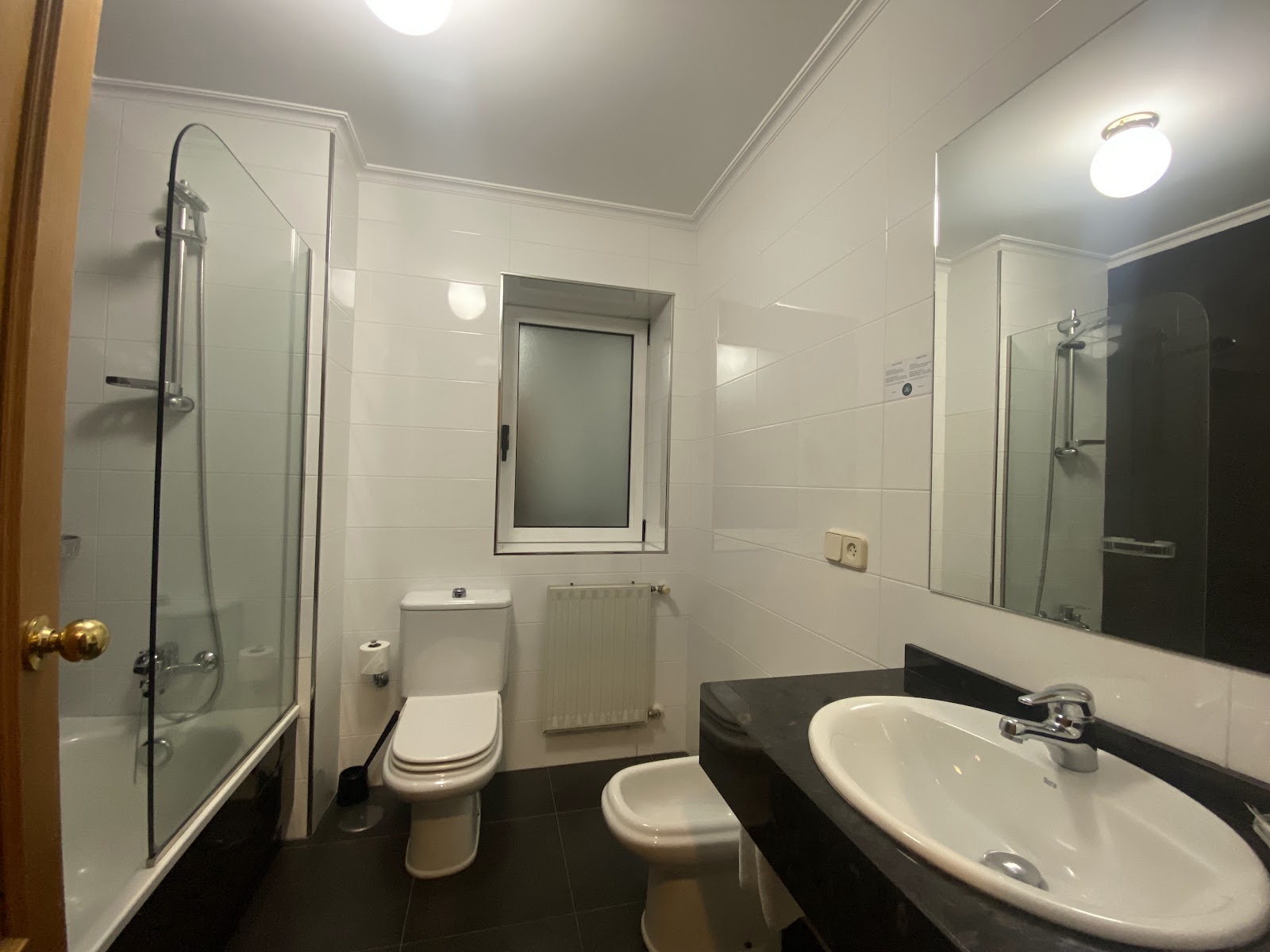 Hotel Crunia photo 3, hotel accommodation in O Burgo on the Camino Inglés