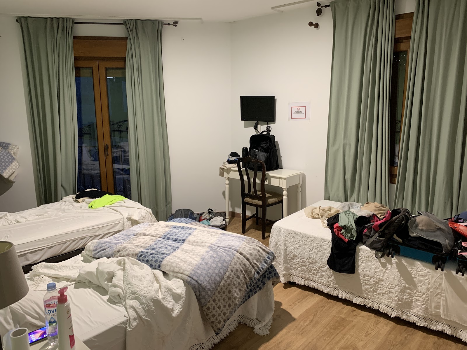 Hostal La Mezquita photo 2, albergue accommodation in Negreira on the Camino Finisterre