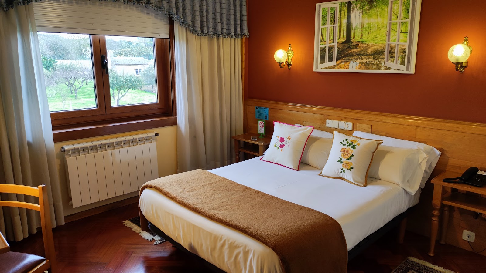 Hotel A Marisqueira, hotel accommodation in O Burgo on the Camino Inglés