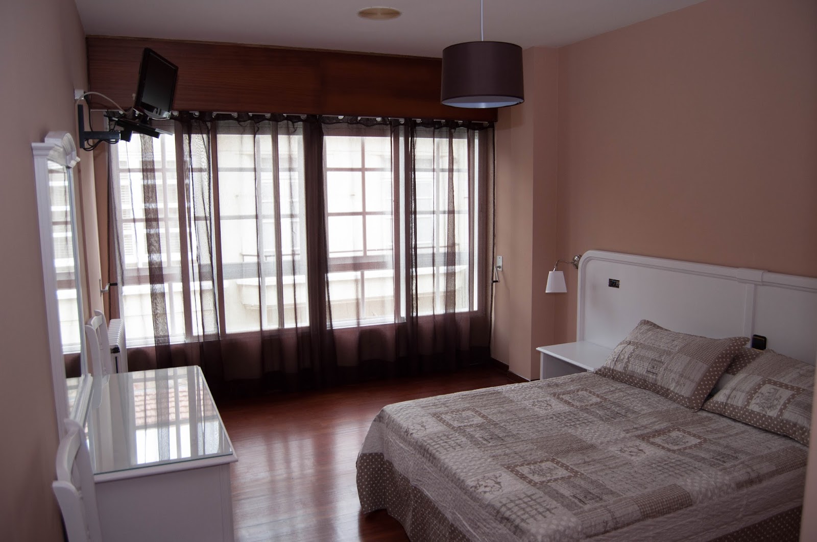 Hostal La Frontera, accommodation listing in Ferrol on the Camino Inglés