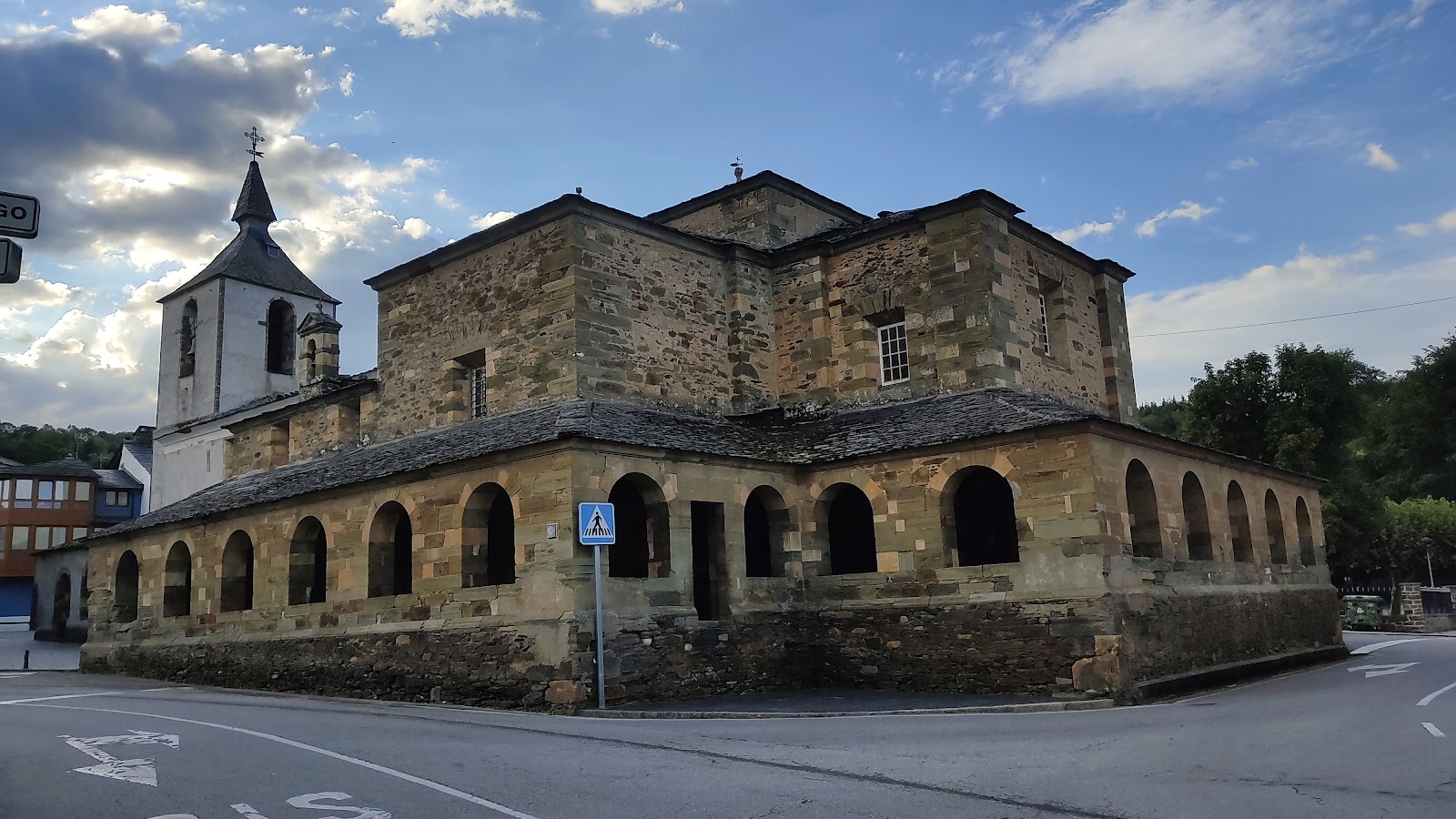 Public Albergue in Grandas, albergue accommodation in Grandas de Salime on the Camino Primitivo