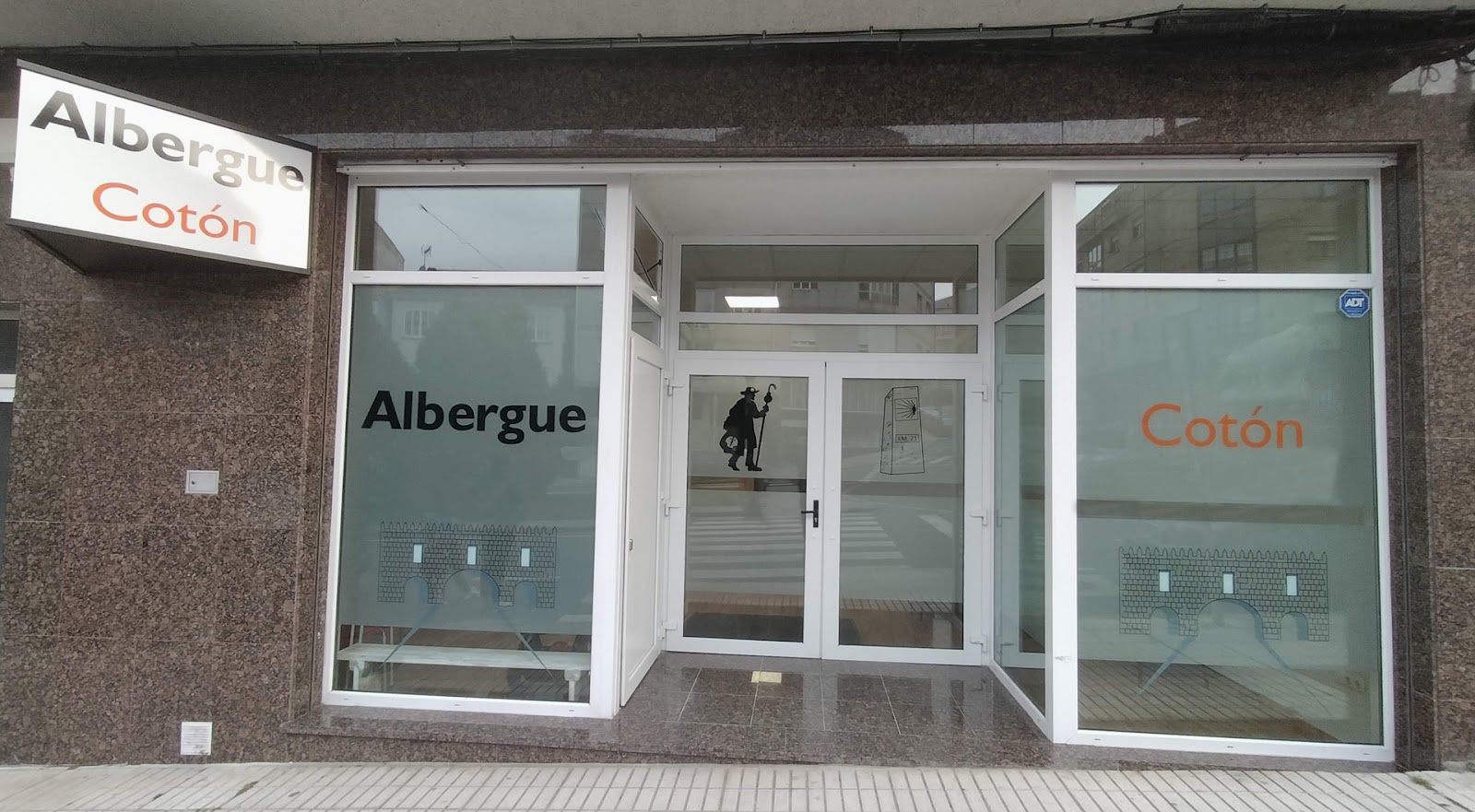 Albergue Cotón (Negreira), albergue accommodation in Negreira on the Camino Finisterre