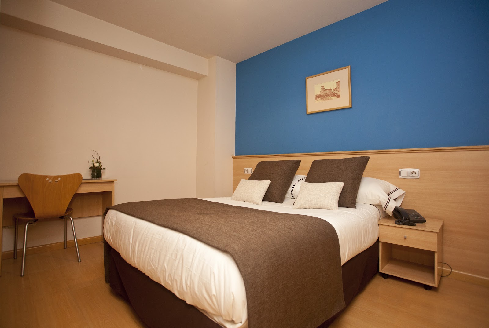 Metropol by Carris, hotel accommodation in Lugo on the Camino Primitivo