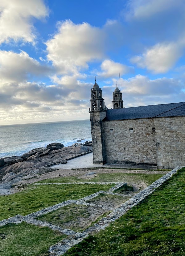 Luisamar apartamento turistico, apartment accommodation in Muxía on the Camino Finisterre