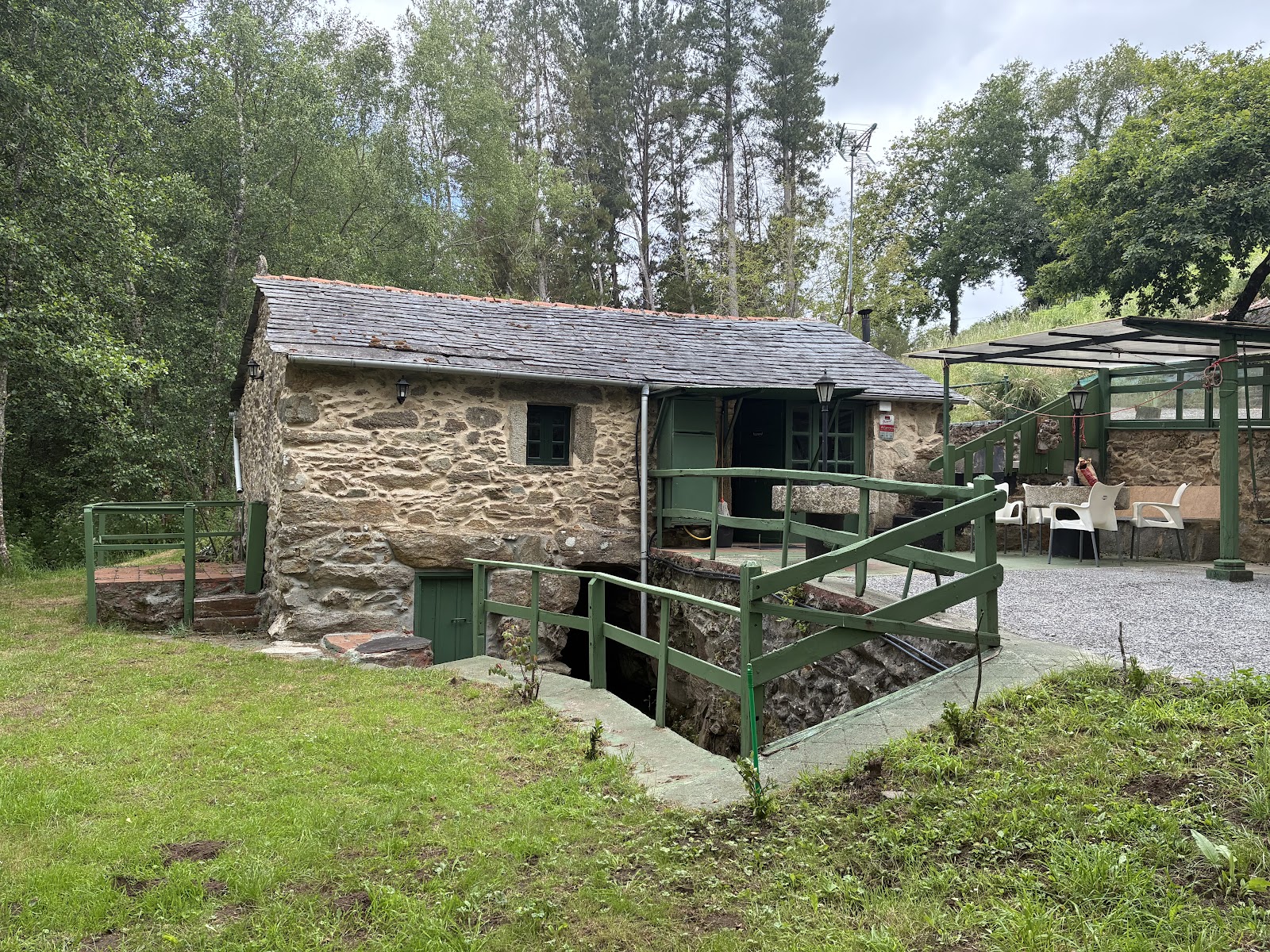 Casa Rural Molino De Louzao, guesthouse accommodation in Ferreira on the Camino Primitivo