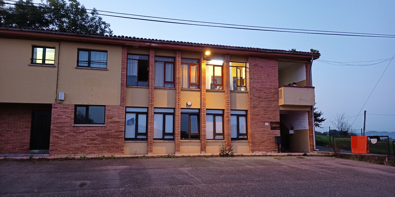 Albergue de Peregrinos de El Escampleru, albergue accommodation in El Escamplero on the Camino Primitivo