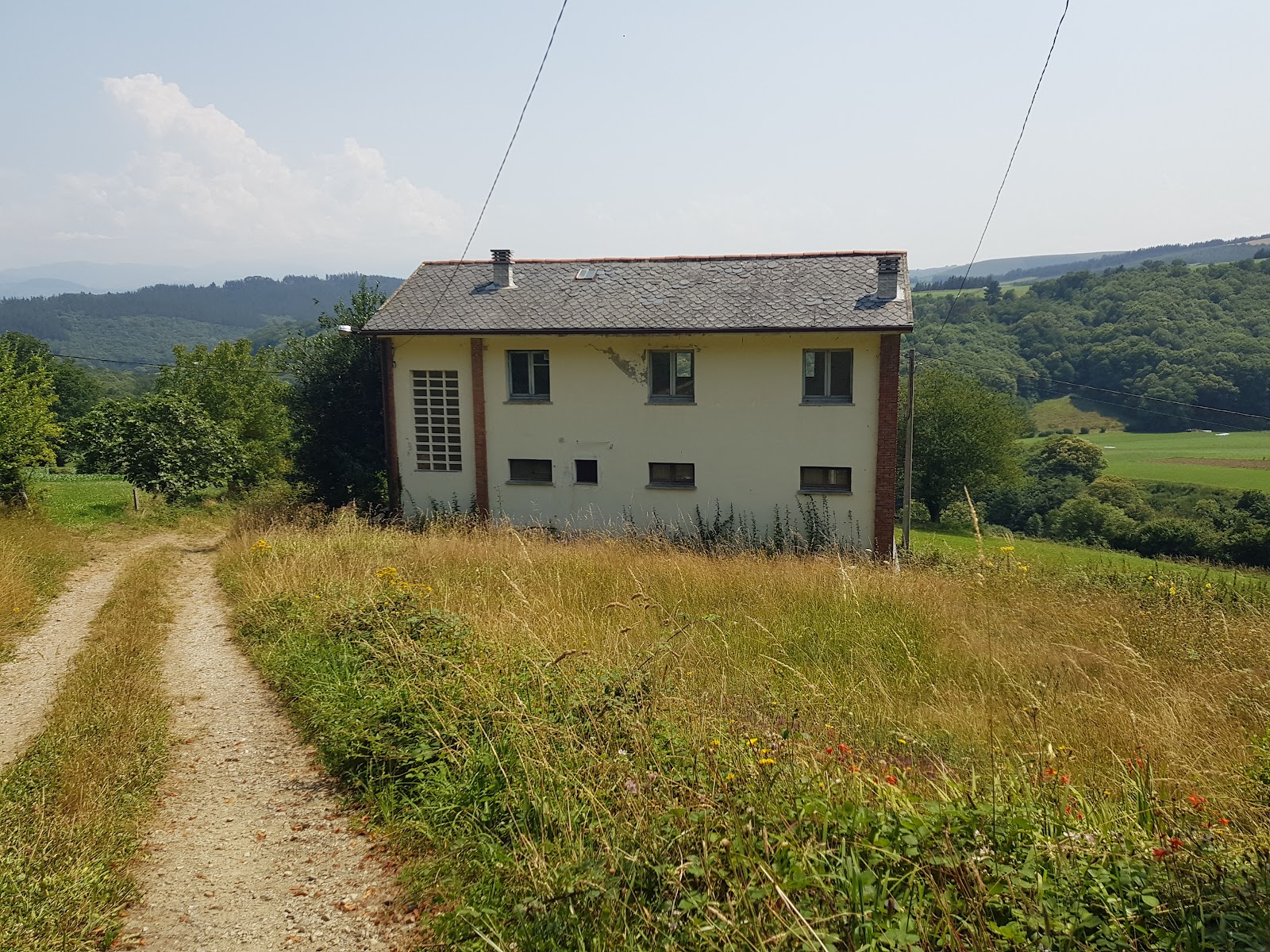 Albergue Santa María de Borres, albergue accommodation in Borres on the Camino Primitivo