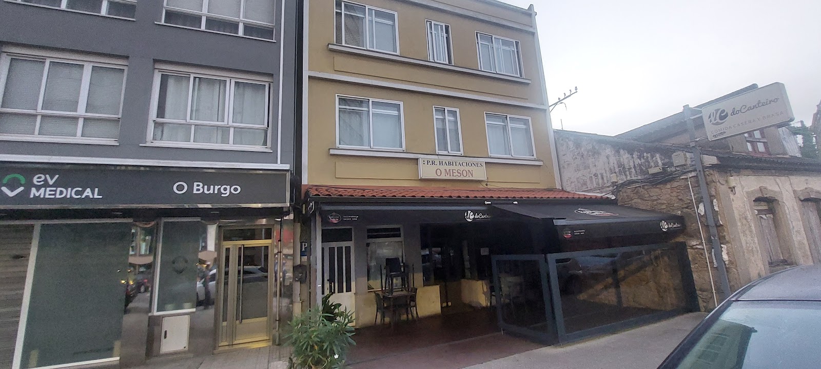 Hostal El Mesón photo 3, hotel accommodation in O Burgo on the Camino Inglés