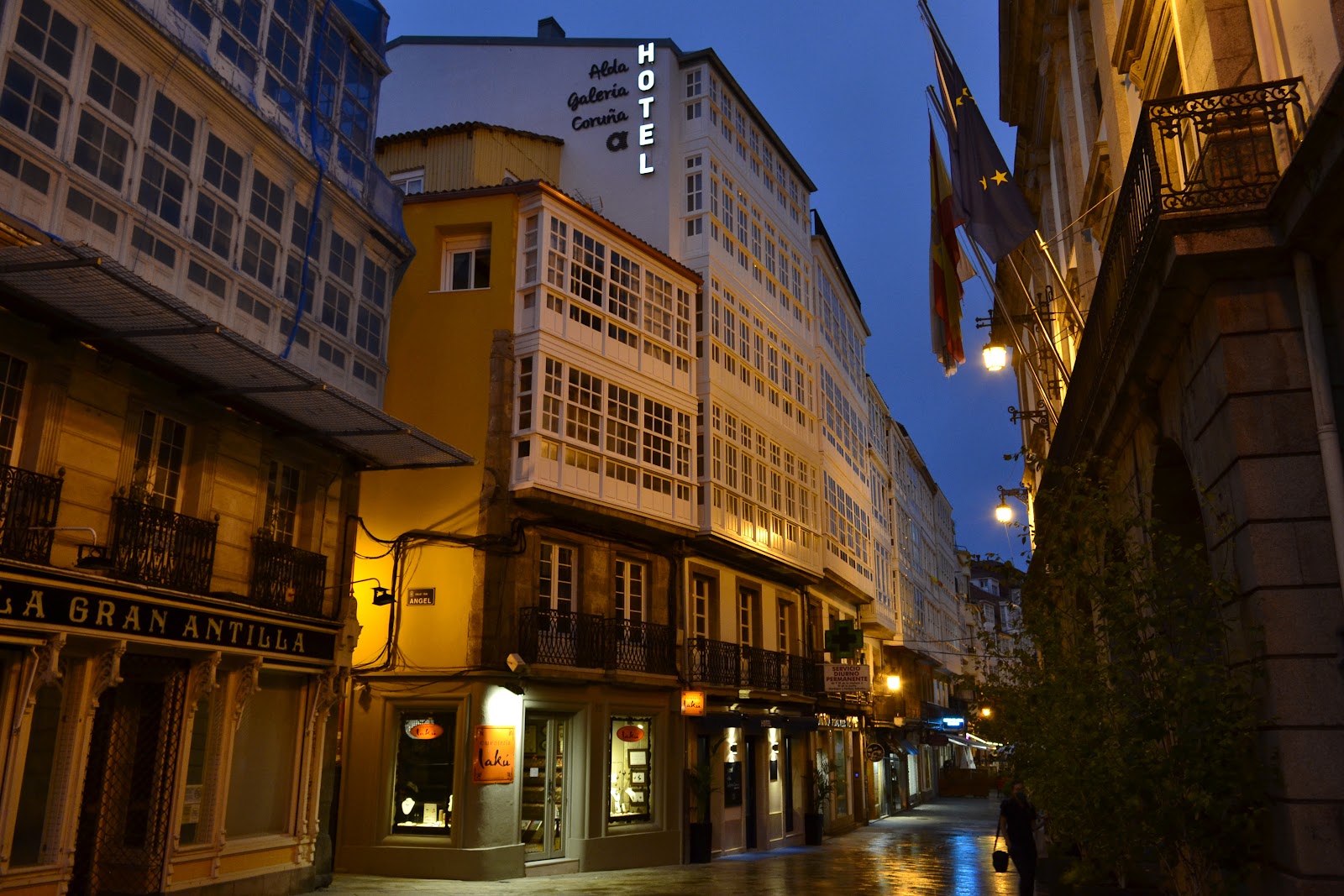 Hotel Alda Galería, hotel accommodation in A Coruña on the Camino Inglés
