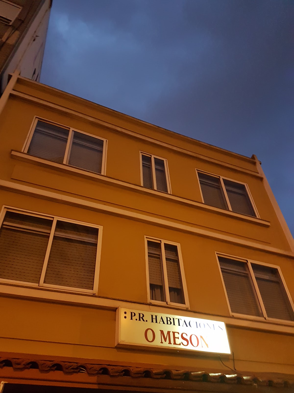 Hostal El Mesón photo 2, hotel accommodation in O Burgo on the Camino Inglés