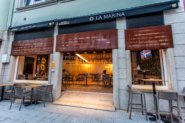 Hotel La Marina Cee - Restaurante Gastronómico, hotel accommodation in Cee on the Camino Finisterre