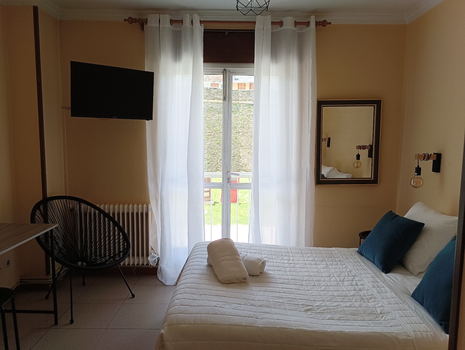 Hotel Mar De Plata, hotel accommodation in Lugo on the Camino Primitivo