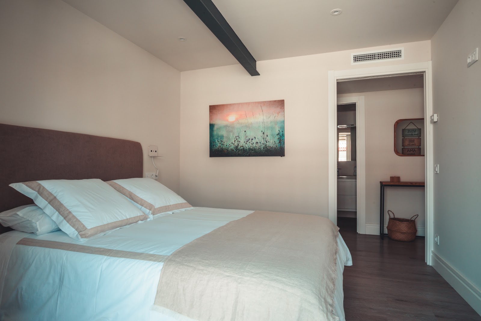 Apartamentos Ria do Eume photo 2, apartment accommodation in Pontedeume on the Camino Inglés