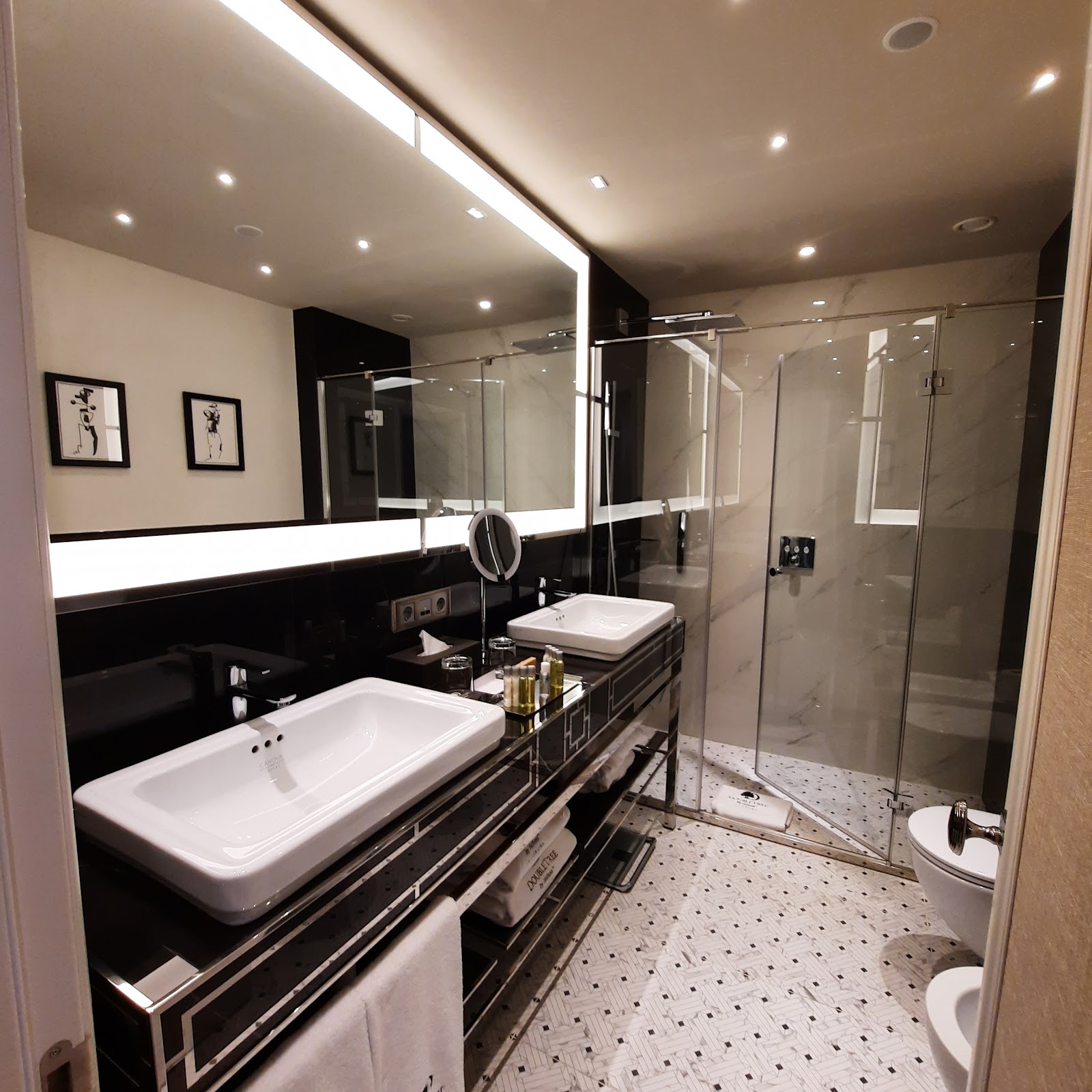 DoubleTree by Hilton A Coruna photo 3, hotel accommodation in A Coruña on the Camino Inglés